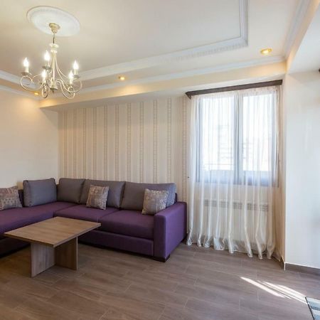 Umba Apartment N3 - Balcony And Mount Ararat View Erywań Zewnętrze zdjęcie