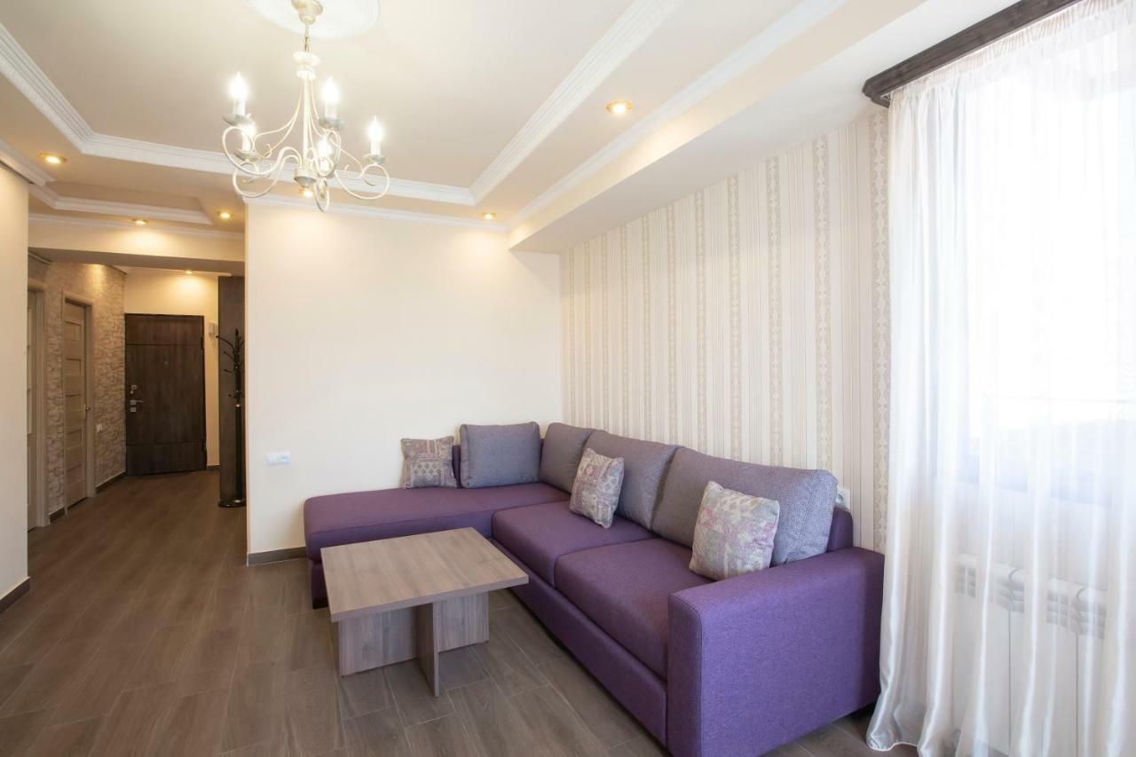 Umba Apartment N3 - Balcony And Mount Ararat View Erywań Zewnętrze zdjęcie