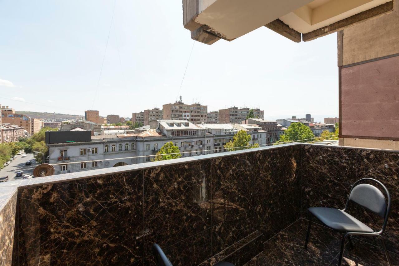 Umba Apartment N3 - Balcony And Mount Ararat View Erywań Zewnętrze zdjęcie