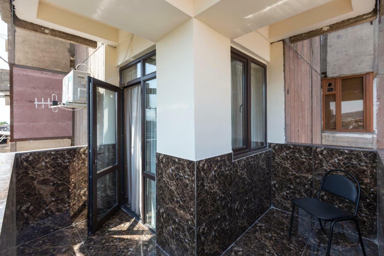 Umba Apartment N3 - Balcony And Mount Ararat View Erywań Zewnętrze zdjęcie